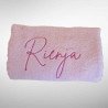 Badlaken lichtroze met naam 500 gr/m2